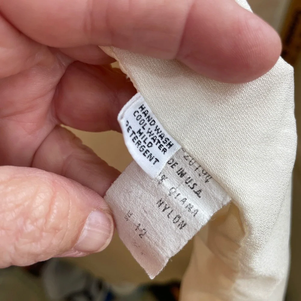 VINTAGE MARGUERITE RUBEL LIGHTWEIGHT NYLON COAT IN PALE‎ YELLOW - Picture 11 of 12